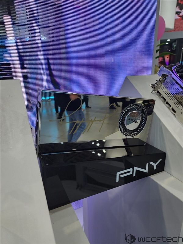 抛光镀铬超级亮！PNY 40周年纪念版RTX 5090/5080规格确认