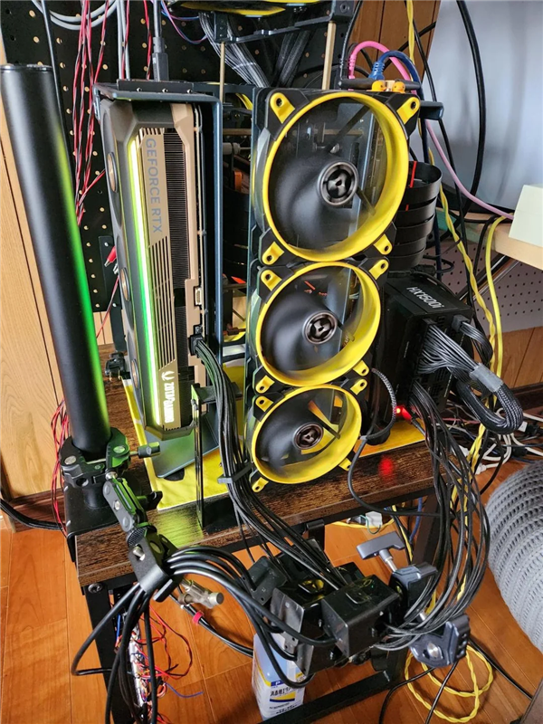 预防RTX 5090被烧坏！玩家手搓反制设备：过流自动断电