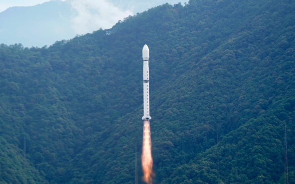 祝贺！长四丙火箭成功发射试验二十八号B星02星