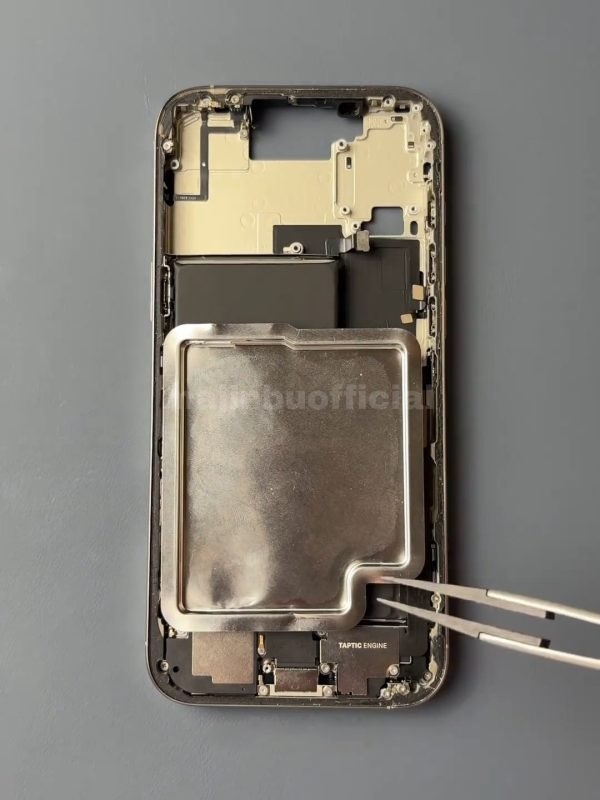 为啥美版/国行版iPhone 17电池尺寸有区别：原因揭开